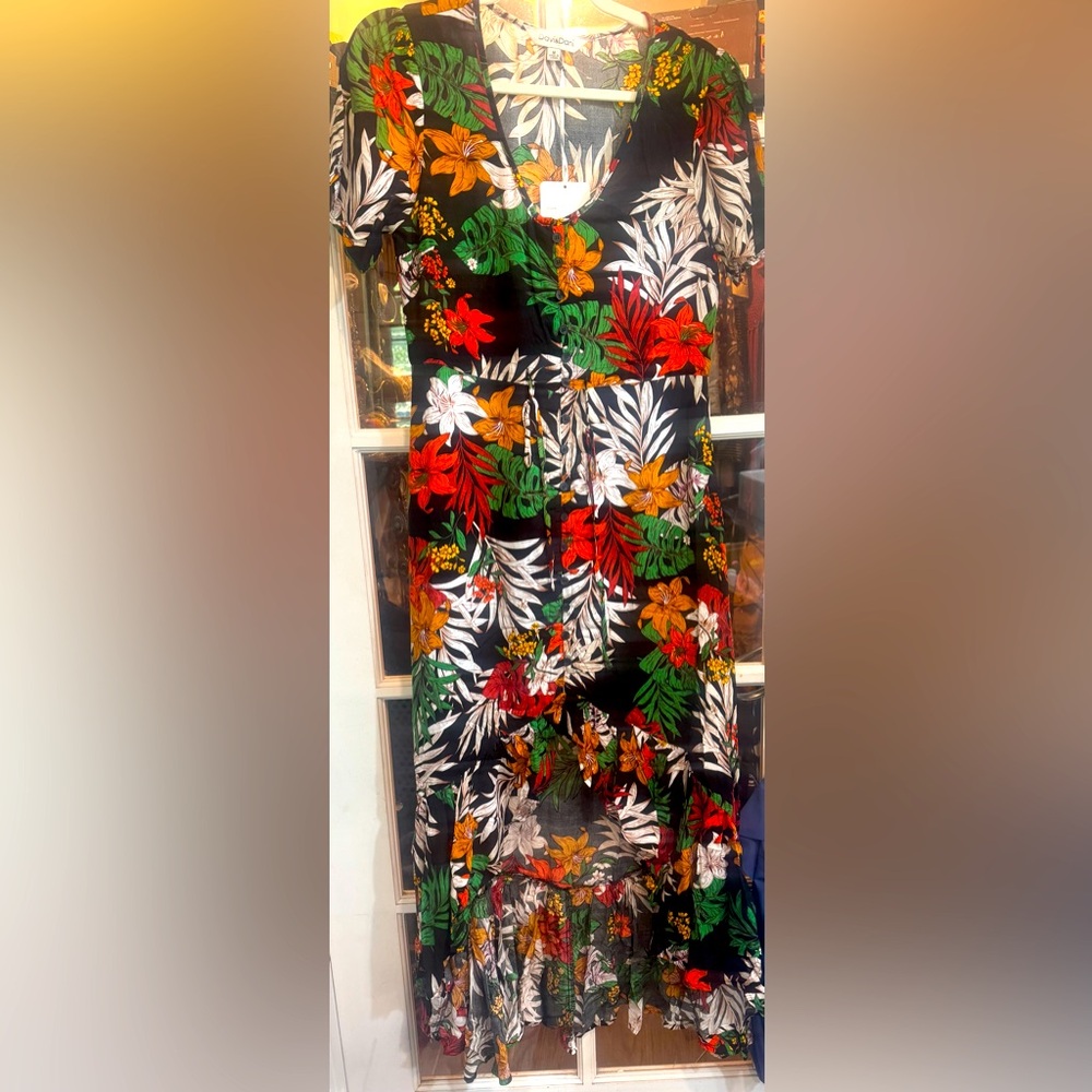 NWT Davi & Dani Tropical Floral Maxi Dress with pockets